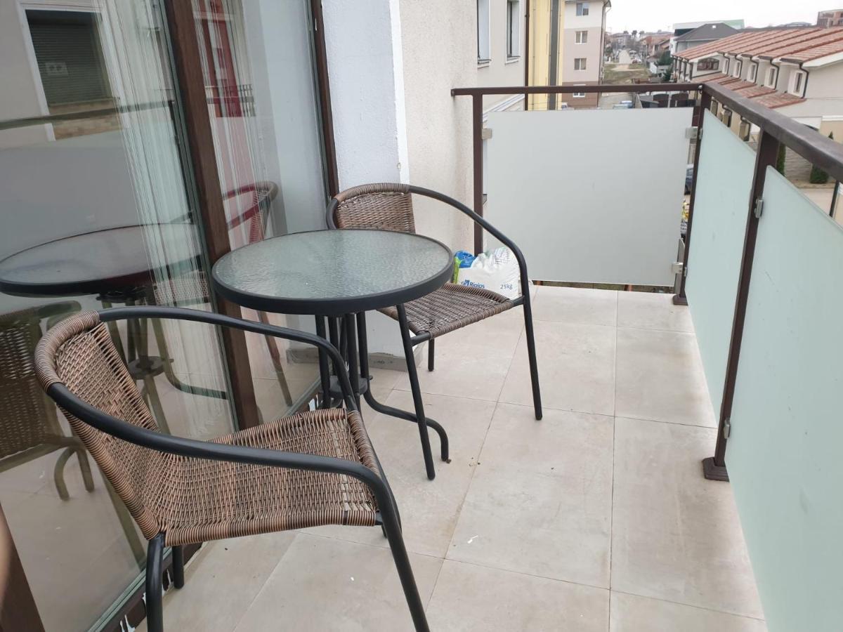 Apartamento Apartament Adriana Giroc Exterior foto